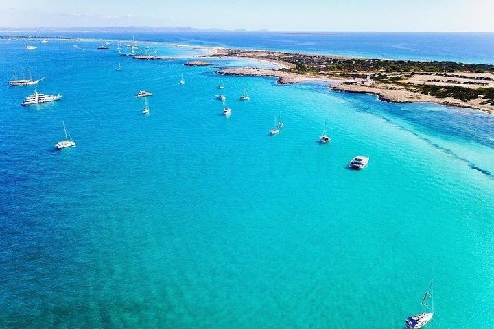 Ses Illetes Beach Formentera Catamaran Private Tour - Image 4