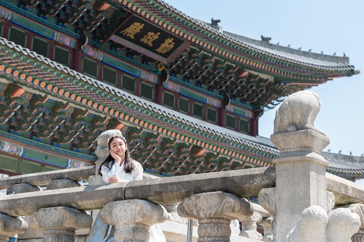 Customized Seoul City Tour With a Specialist(Photographer option) - Image 4