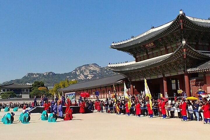 Free style private Tour(Essence of Seoul city or DMZ) - Image 1