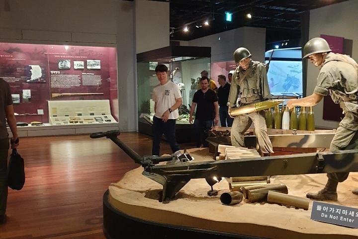 Private Tour: Talk show with N.K. Defector and Short Hiking - Image 4