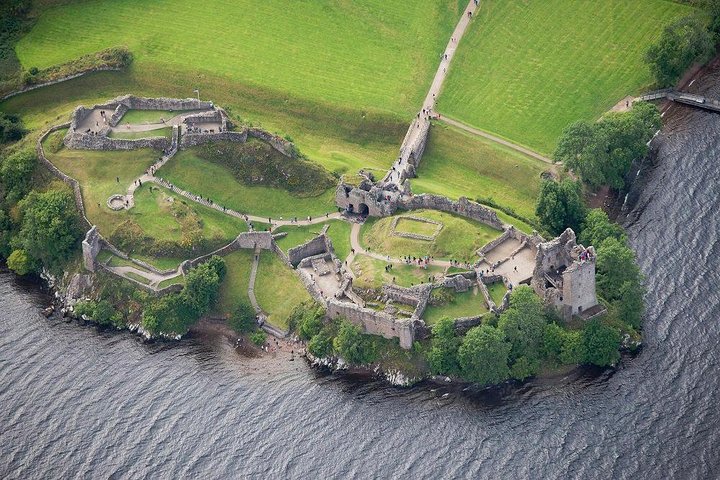 Inverness Clava Cairns, Culloden Battlefield and Urquhart Castle  - Image 4