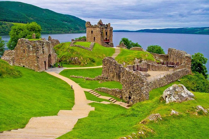 Inverness Clava Cairns, Culloden Battlefield and Urquhart Castle  - Image 2
