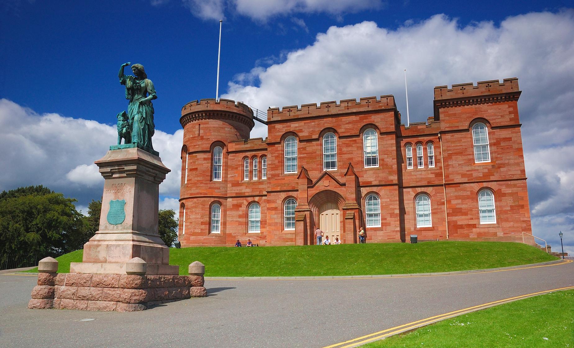 Inverness, Loch Ness and Urquhart Castle - Image 1