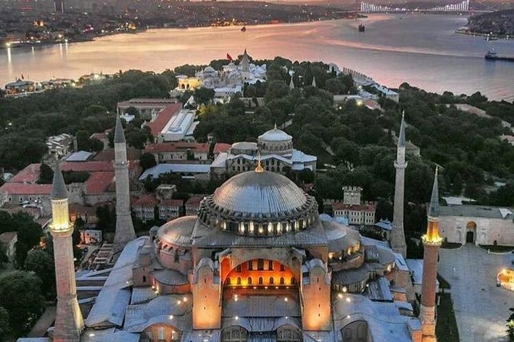1 Day Private Guided Highlights of Istanbul Tour - Image 1