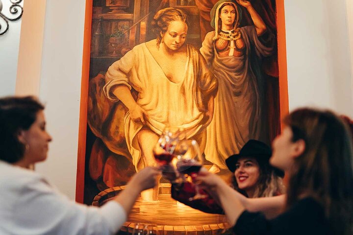 Art Deco Prosecco and Agatha Christie Private Istanbul Tour - Image 3