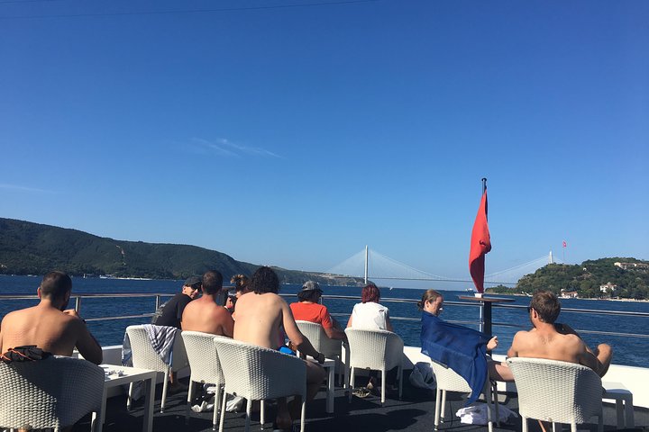 Bosphorus and Black Sea Half-Day Cruise from Istanbul Included Guide and Lunch - Image 4