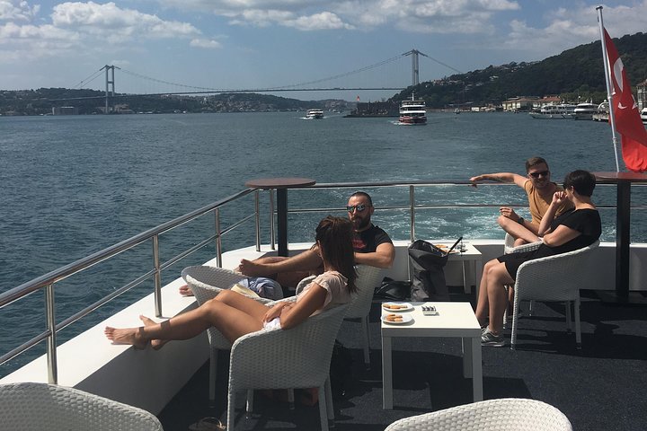 Bosphorus and Black Sea Half-Day Cruise from Istanbul Included Guide and Lunch - Image 5