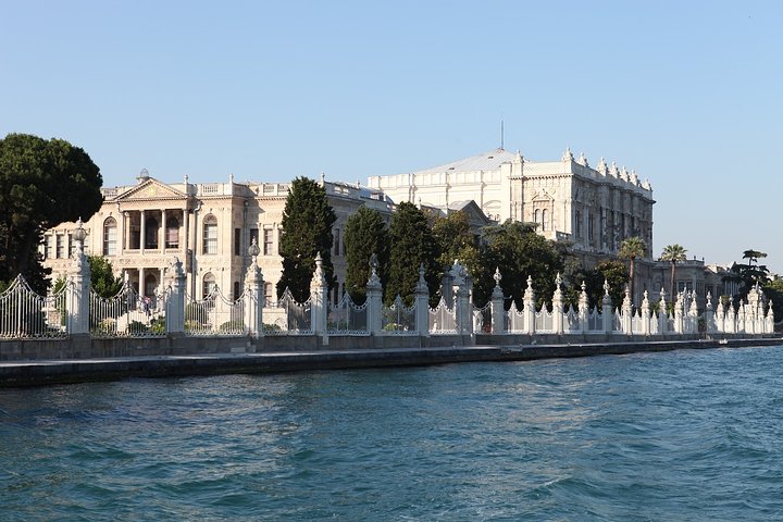 Bosphorus Cruise, Dolmabahçe Palace and 2 Continents - Image 4