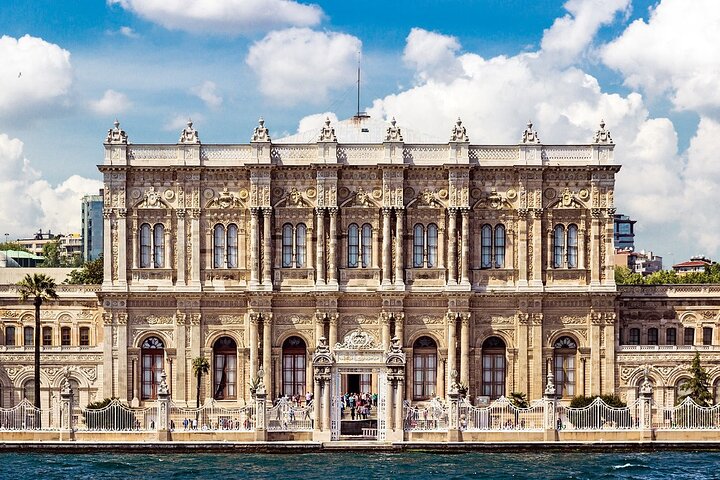 Bosphorus Cruise with Dolmabahce Palace and Istiklal Street Tour - Image 4