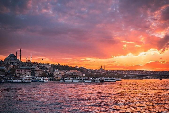 Bosphorus Dinner Cruise Istanbul - Image 4