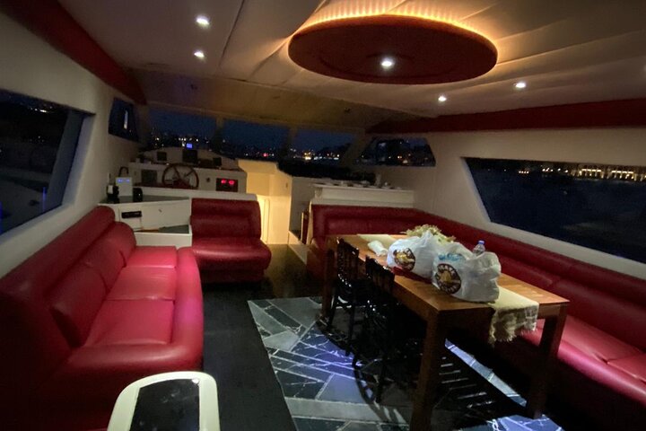 Bosphorus sightseeing, swimming and cultural tour by Luxy yacht - Image 4