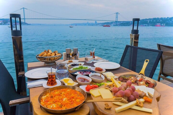 Bosphorus Villages Private Food Tour in Istanbul - Image 2