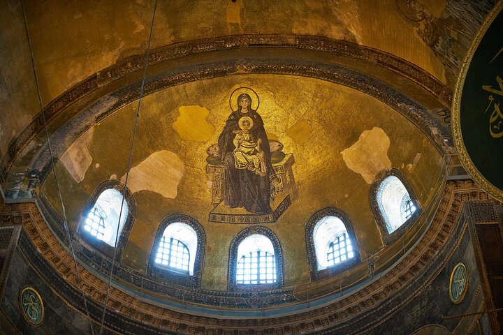 Byzantine and Ottoman Historic Peninsula Tour - Image 1
