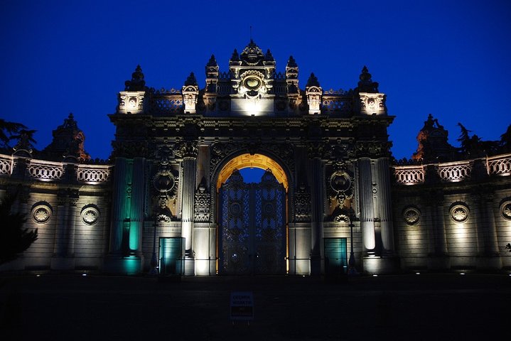 Dolmabahçe Palace and Journey Through Two Continents - Image 1
