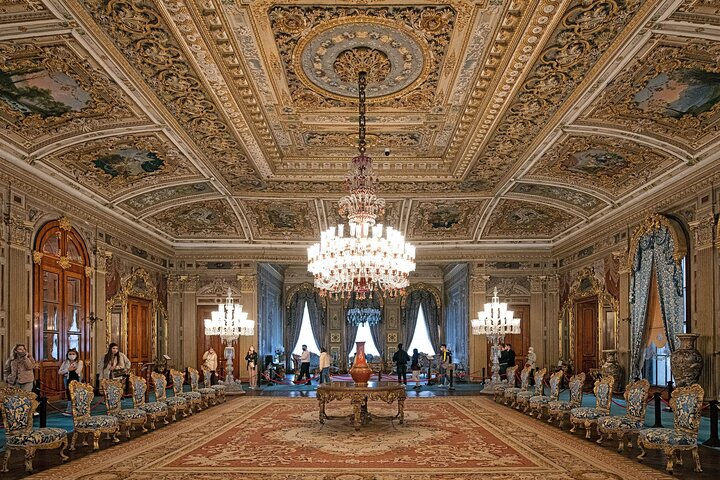 Dolmabahce Palace Tour and Bosphorus Yacht Cruise - Image 5