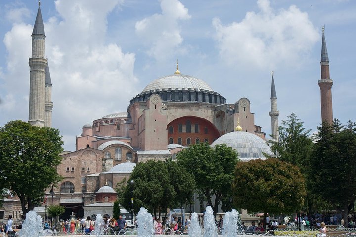 Explore Istanbul’s most magnificent sites of a full-day Private Tour - Image 4