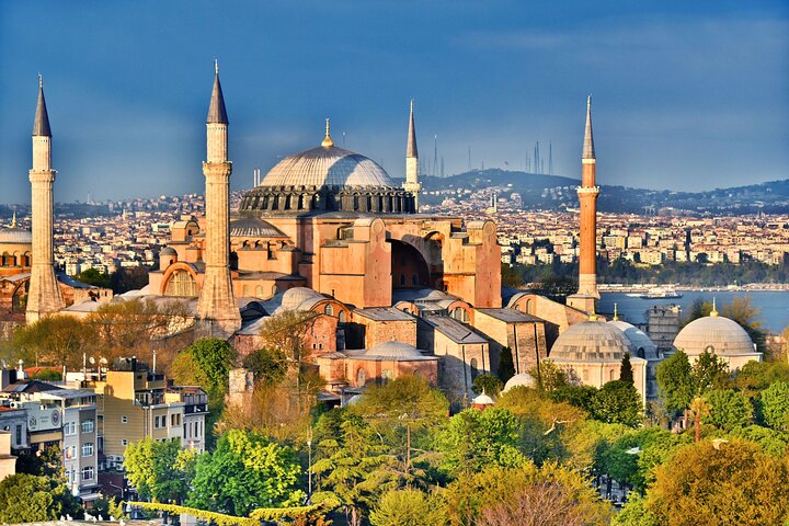 Full-Day Istanbul Private Tour with Dolmabahce Palace and Lunch - Image 5
