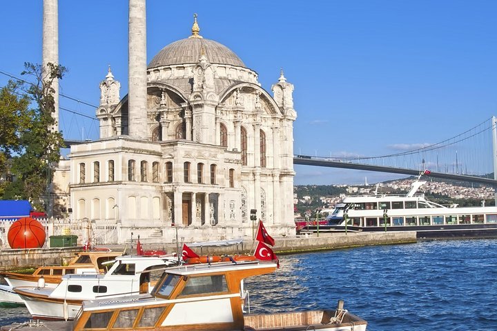 Guided Bosphorus Strait and Black Sea Day Cruise from Istanbul with lunch - Image 2