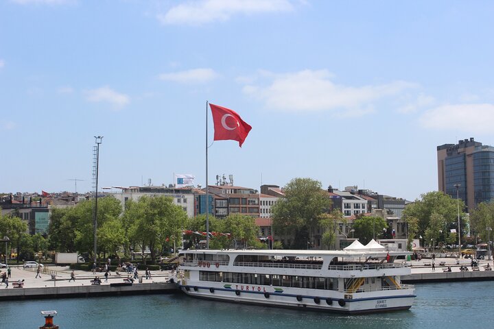 Istanbul Bosphorus Cruise Morning Tour With Golden Horn & Rumeli Fortress - Image 4