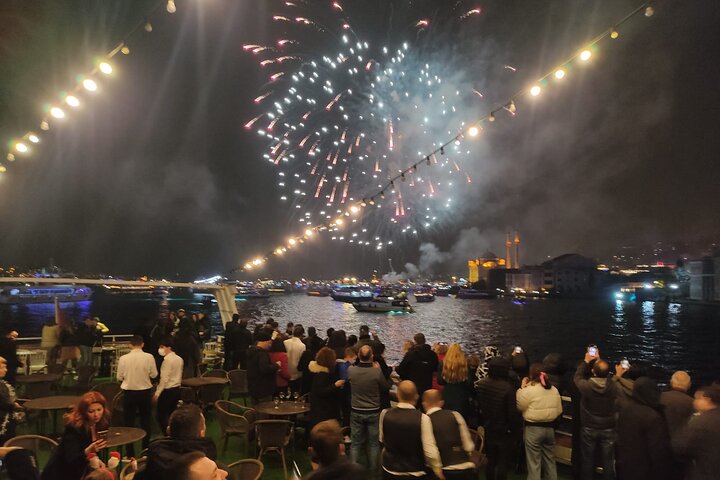 Istanbul Bosphorus New Year's Eve Dinner Cruise Party in Istanbul 2024 - Image 2