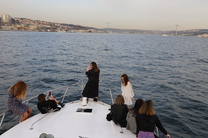Istanbul Bosphorus Sunset Cruise on a Luxurious Yacht - Image 4