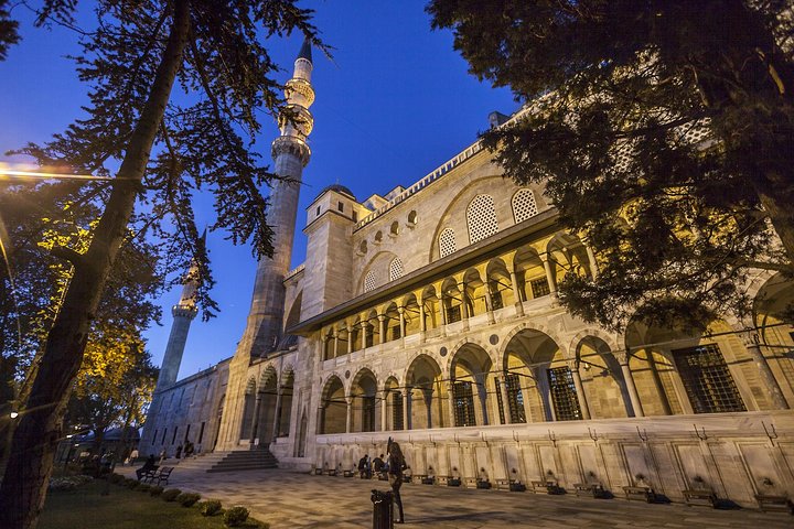 Istanbul Byzantine and Ottoman Tour: Hagia Sophia, Topkapi Palace, Blue Mosque and Grand Bazaar - Image 1
