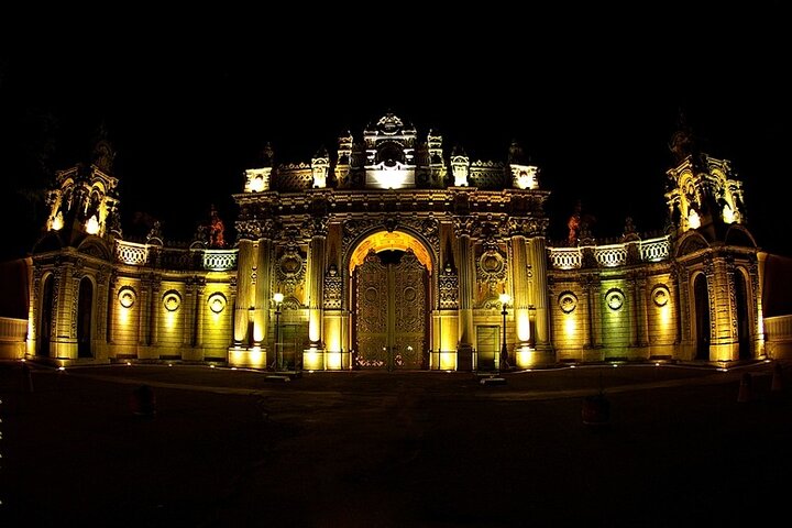 Istanbul Dolmabahce Palace / Bosphorus Cruise Tour - Image 2