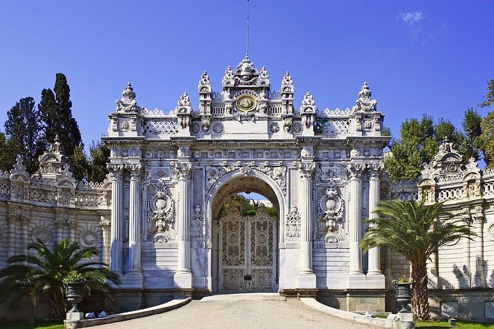Istanbul Dolmabahce Palace Tour - Image 1