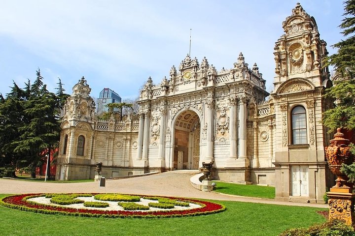 Istanbul Dolmabahce Palace Tour - Image 2