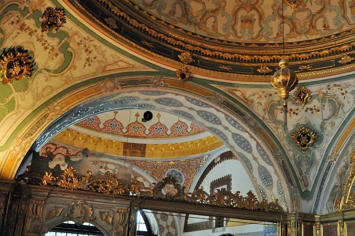 Istanbul: Private Tour Topkapi Palace and Harem - Image 3