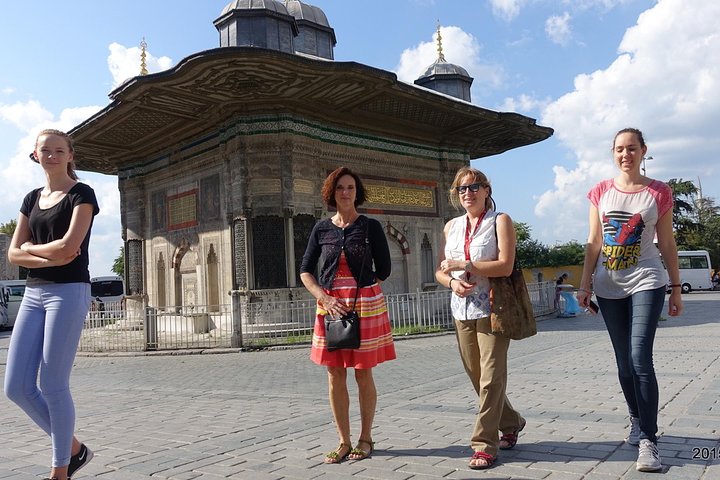 Istanbul: Tour of Basilica Cistern, Topkapi Palace and Hagia Sophia - Image 1