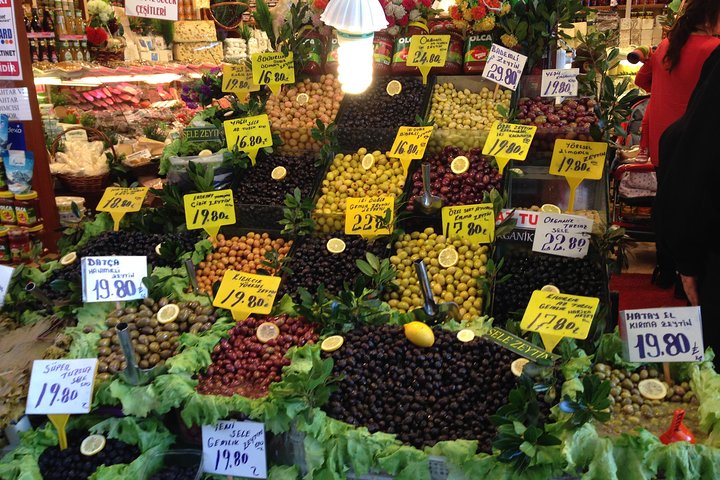 Private and guided Istanbul food tour - Taste of Istanbul - Image 3