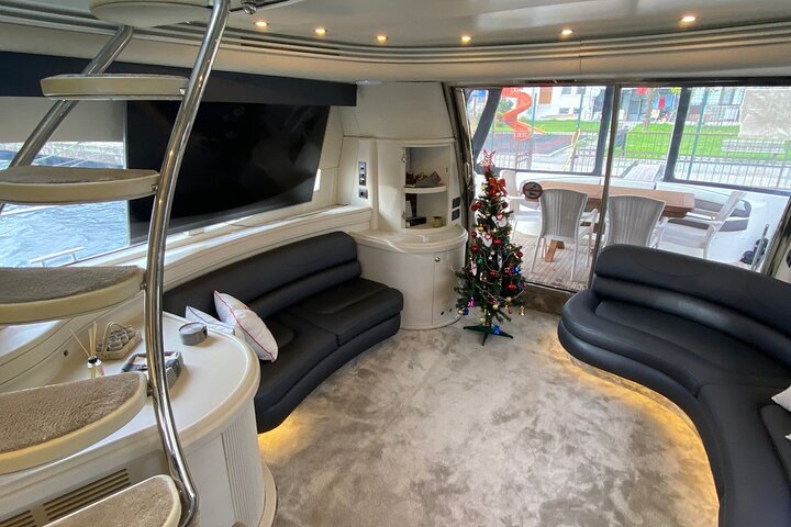 Private Cruise with 22m Yacht in Bosphorus Istanbul - Image 5