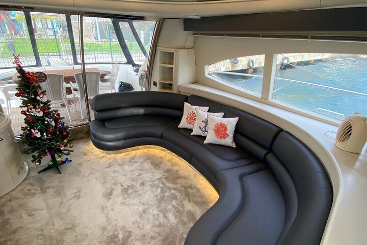 Private Cruise with 22m Yacht in Bosphorus Istanbul - Image 4