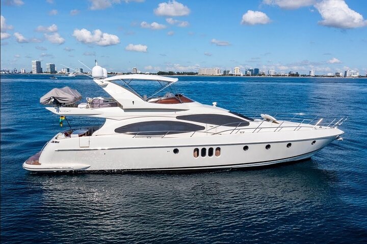 Private Cruise with 22m Yacht in Bosphorus Istanbul - Image 1