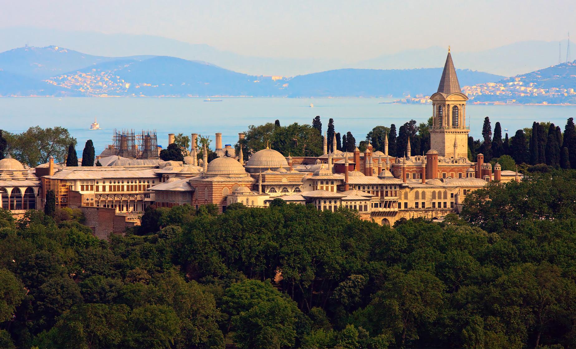 Private Highlights of Istanbul with Lunch at Topkapi Palace - Image 1