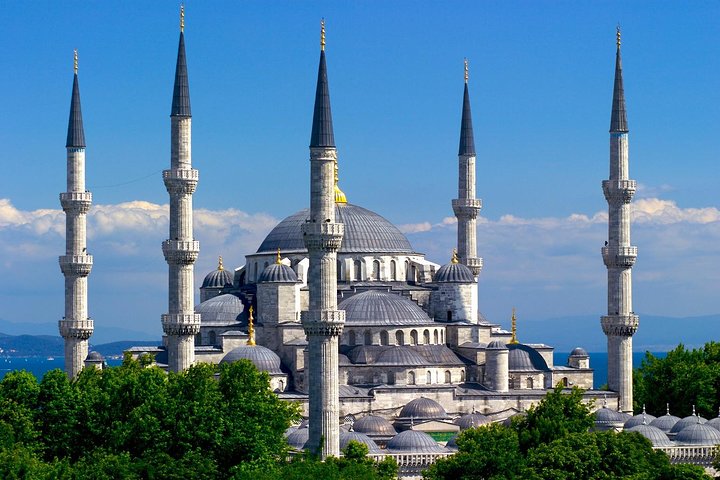 Private Shore Tour: Hagia Sophia, Topkapi Palace, Blue Mosque, Hippodrome, Grand Bazaar - Image 2