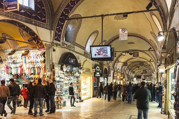 Private Shore Tour: Hagia Sophia, Topkapi Palace, Blue Mosque, Hippodrome, Grand Bazaar - Image 5