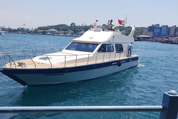 Sunset Cruise on Luxury Yacht in Istanbul Bosphorus  - Image 1