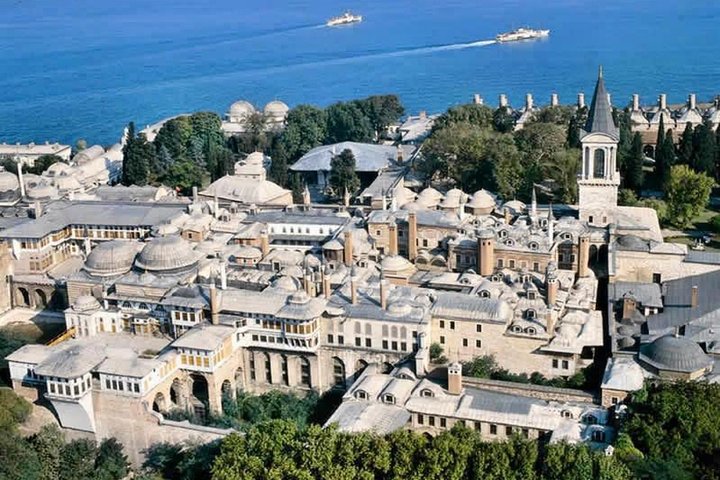 Topkapi Palace and Harem guided tour with skip-the-line tickets - Image 1