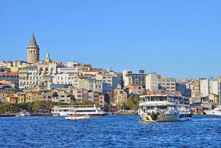 Visit 2 Continents on a Bosphorus Cruise Full-Day Istanbul Tour with Lunch - Image 1