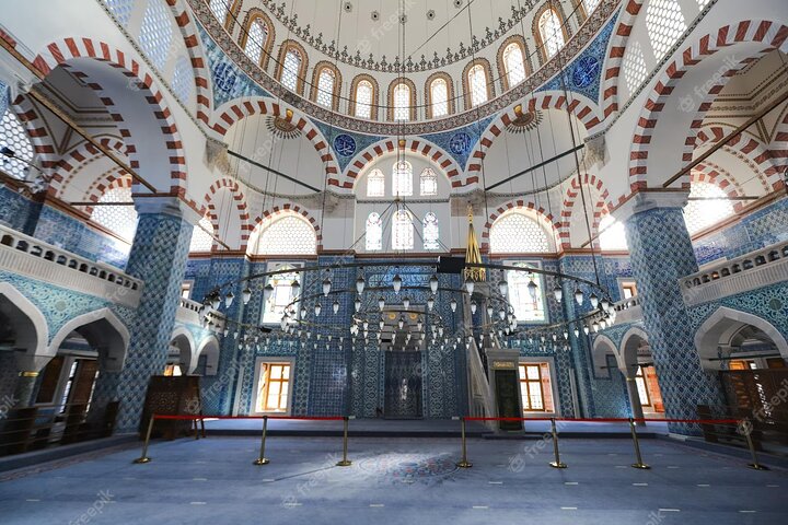 Walking Tour Through The Forgotten Paths of Istanbul - Image 4
