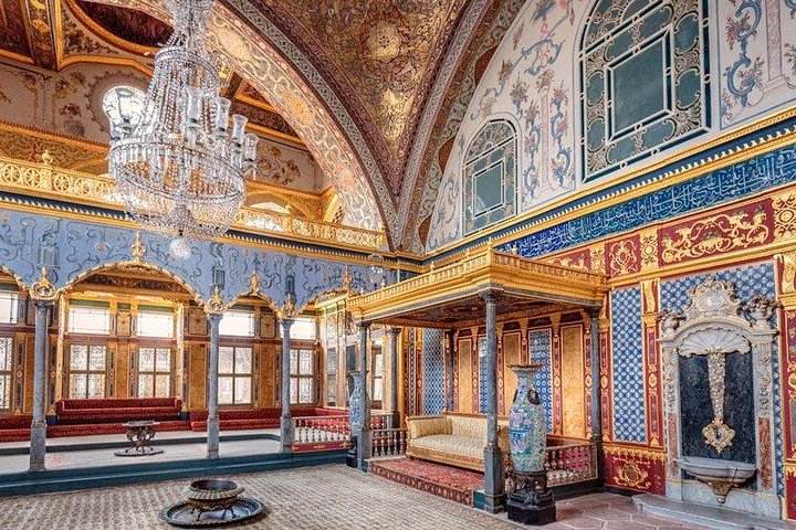 Wonderful Topkapi Palace With Harem and Hagia Sophia Private Tour - Image 4