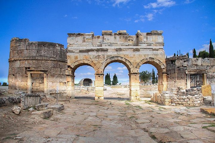 Private Fascinating Pamukkale Tour - Image 1