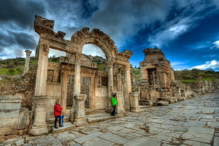 Private Tour to Ephesus, Terrace Houses, Selcuk Museum, Temple of Artemis - Image 5