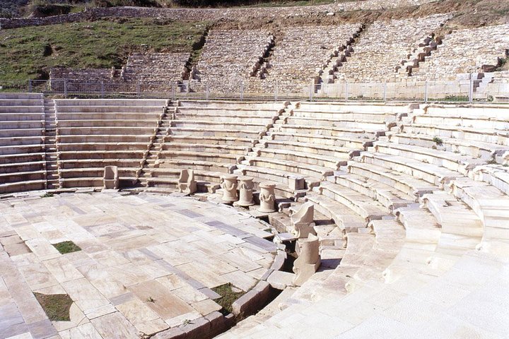 Wine Tour with Metropolis Ancient City - Image 1