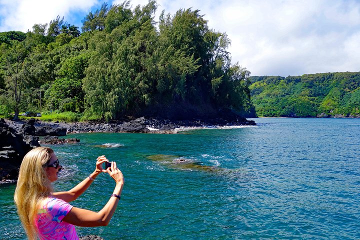 Famous Road to Hana Waterfalls & Lunch by Mercedes Van - Image 3