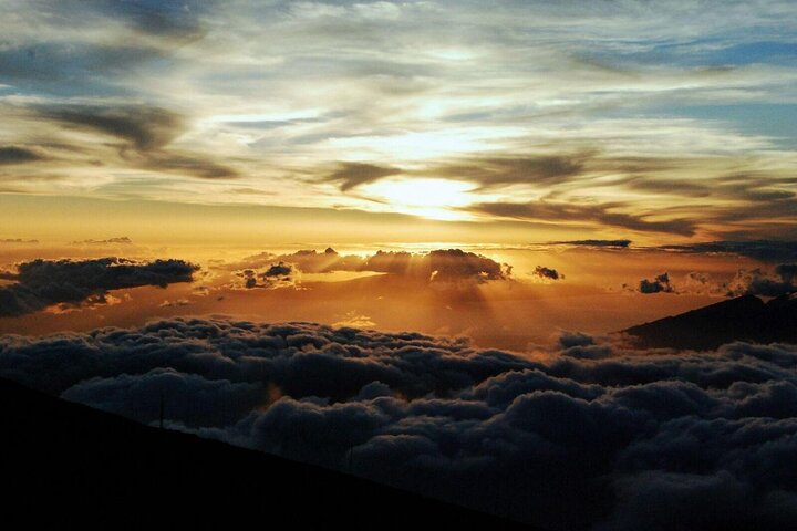 Full Day Private Upcountry Maui Sunset Tour - Luxury Escalade - Image 1