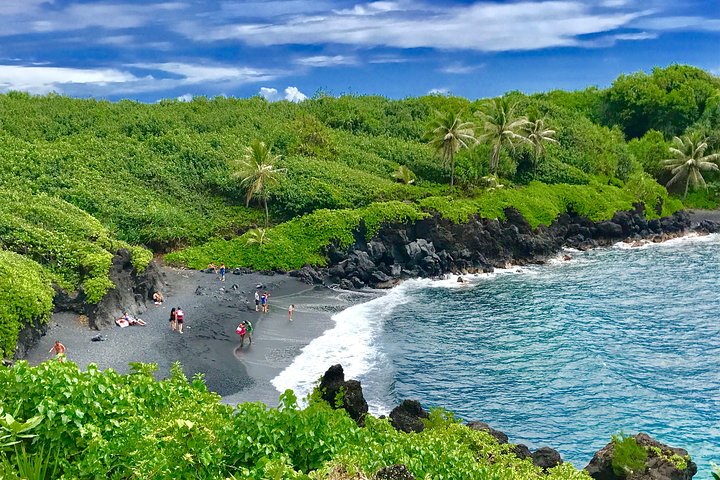 Private Hana Beaches Tour  - Image 2