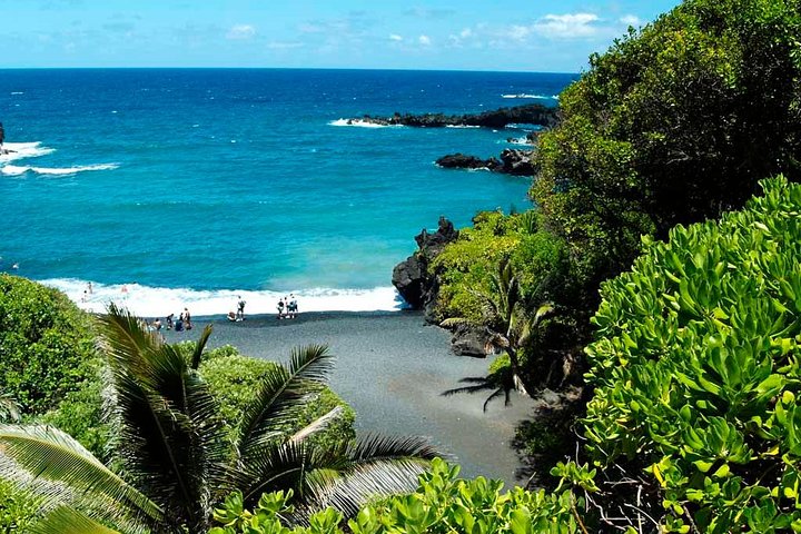 Road to Hana Tour with Lunch and Pickup - Image 2